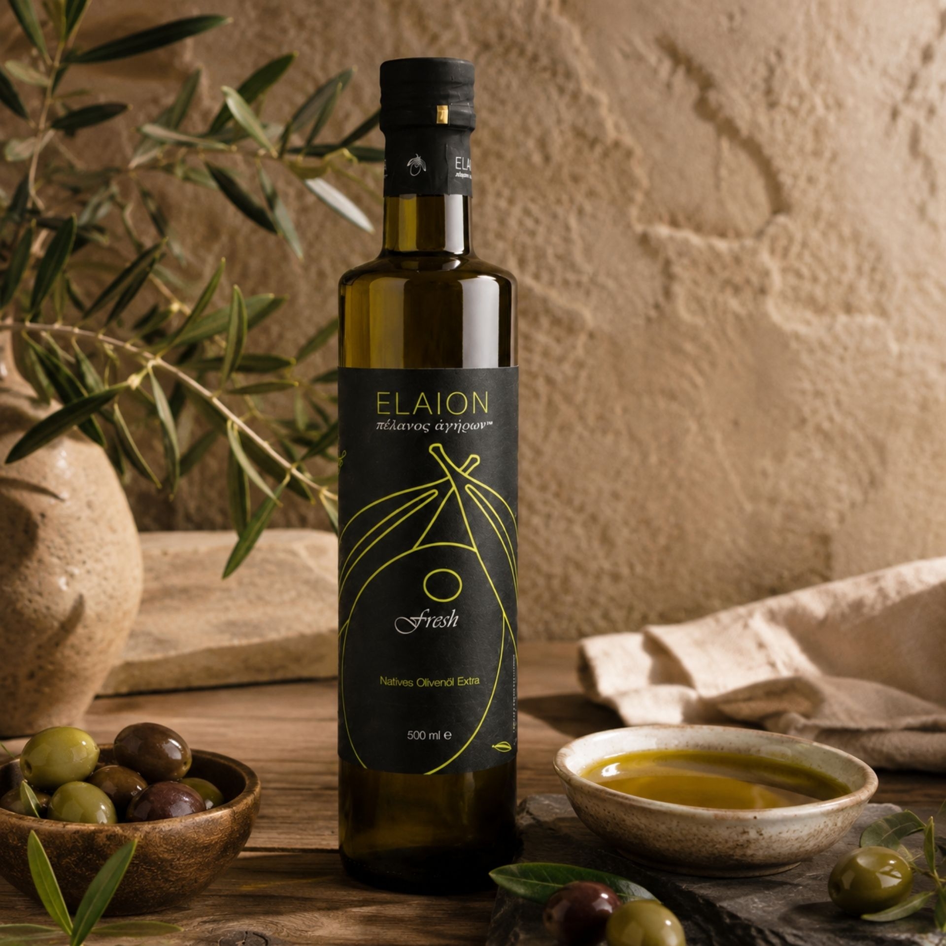 Elaion Fresh griechisches natives Olivenoel Extra 500 ml im hochwertigen mediterranen Stilllife